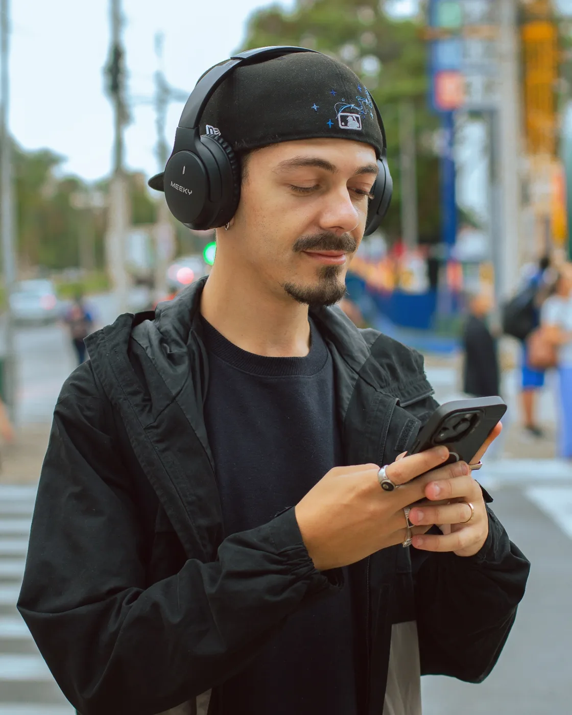 fone-bluetooth-meeky-f5-anc-uso-urbano-masculino